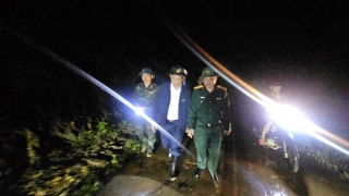 Hồ 1,7 triệu mét khối nước nguy cơ vỡ đập, khẩn cấp di dời dân trong đêm