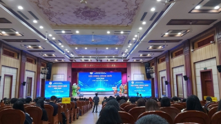 Vì sao sinh viên tốt nghiệp, doanh nghiệp phải tốn thời gian đào tạo lại?