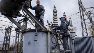 “Trận địa điện” đo niềm tin hậu phương Ukraine