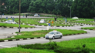 Nhiều giáo viên dạy lái xe ở Lâm Đồng rớt kỳ kiểm tra