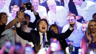 Lựa chọn giữa bão dông của cử tri Argentina