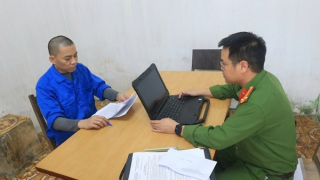 Bắt giám đốc công ty đa cấp phát hành tiền ảo để chiếm đoạt tài sản