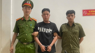 Bắt đối tượng cướp giật dây chuyền sau 7 giờ gây án