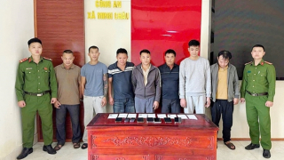 Đang chấp hành án tù treo về tội đánh bạc lại tiếp tục lập sới bạc mới