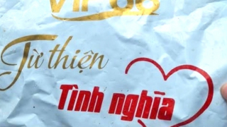 Nhóm người tự xưng “trao quà từ thiện” ở Huế có biểu hiện bất thường