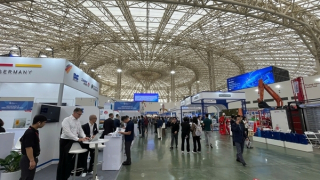 Hàng trăm doanh nghiệp trình diễn dây chuyền sản xuất thông minh tại Tuần lễ Công nghiệp 2025