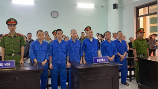 Tổ chức sử dụng, mua bán ma túy trong quán bar, nhóm bị cáo lãnh 44 năm tù