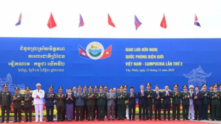 Giao lưu hữu nghị quốc phòng biên giới Việt Nam - Campuchia