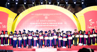 Hai thủ khoa CAND được TP Hà Nội vinh danh