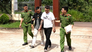 Bắt giữ 8 đối tượng vào hội chợ uy hiếp tiểu thương, đòi tiền bảo kê