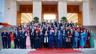 Thủ tướng: Tự hào về những người gieo mầm tri thức, nuôi dưỡng ước mơ