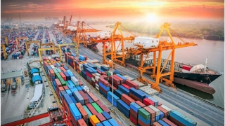 Bảo đảm tự do hàng hải và tôn trọng chủ quyền