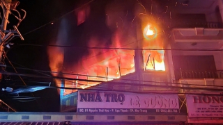 Cảnh sát kịp thời cứu cô gái khỏi nhà trọ khi "bà hỏa" ghé thăm