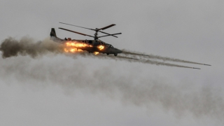 Ukraine tập kích dữ dội, loạt sân bay Nga đóng cửa tạm thời