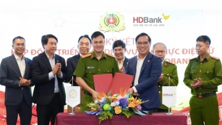 HDBank hợp tác với Trung tâm RAR – Bộ Công an: Tích hợp VNeID, mang trải nghiệm số thuận tiện cho khách hàng