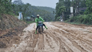 Ám ảnh khi lưu thông trên tuyến đường gần 100 tỷ thi công dở dang