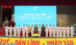 Phụ nữ Cảnh sát cơ động nỗ lực hoàn thành xuất sắc nhiệm vụ