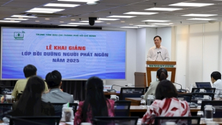 TP Hồ Chí Minh khai giảng lớp bồi dưỡng người phát ngôn