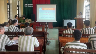 Những “thầy giáo” mang sắc phục Công an