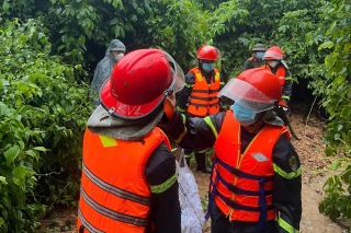 Tìm thấy thi thể người đàn ông mất tích trong vụ sạt lở đèo Khánh Sơn