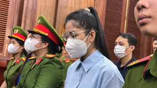 Lời khai ban đầu tại tòa của "group" Chị Em Rọt