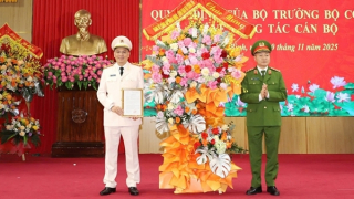 Bộ Công an tổ chức công bố các Quyết định về công tác cán bộ  tại Công an tỉnh Ninh Bình