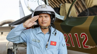 Chuyện nghề của thầy giáo “viết chữ lên trời”