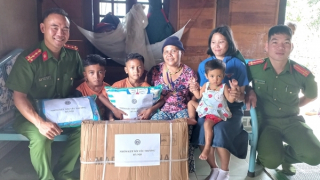 Cán bộ Công an tăng cường tại các xã biên giới của Huế góp sức giữ bình yên địa bàn