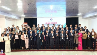 Nhà báo phải trăn trở với đề tài theo kiểu “cả trong mơ còn thức”