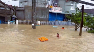Công an Đồng Nai chi viện hỗ trợ hàng trăm người dân Đắk Lắk vượt lũ an toàn