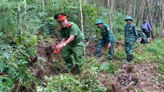Đồi núi ở vùng biên giới Đà Nẵng xuất hiện 3 vết nứt, sụt lún, di dời khẩn cấp 22 người dân