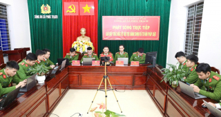 Công an xã Phúc Trạch livestream giải đáp thủ tục hành chính cho người dân