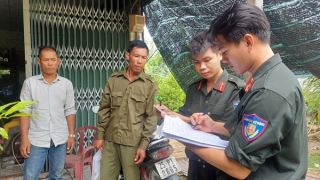 Đồng Tháp: Cảnh sát cơ động hành quân dã ngoại về xã biên giới