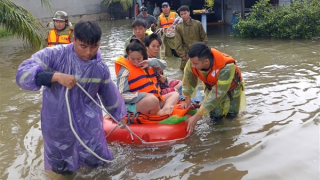 Cần xử lý nghiêm hành vi tung tin thất thiệt, xuyên tạc sự thật hoạt động cứu nạn, cứu hộ trong lũ lụt ở Khánh Hoà