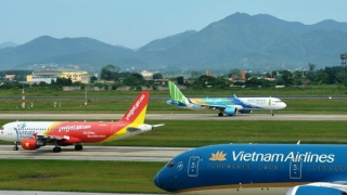 Ba hãng hàng không vận chuyển miễn phí hàng cứu trợ tới người dân vùng lũ