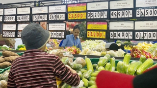 Nguồn hàng hoá phục vụ miền Trung dần ổn định, giá rau tại TP Hồ Chí Minh tăng mạnh