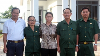 Những người giàu nghị lực nuôi con thành tài