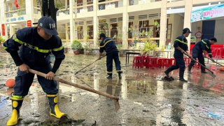 Công an TP Hồ Chí Minh hỗ trợ giúp dân vùng lũ: Mệnh lệnh từ trái tim