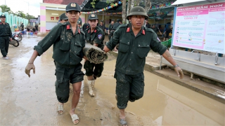 Những hoạt động nghĩa tình của CBCS Công an TP Hồ Chí Minh với đồng bào vùng bão lũ