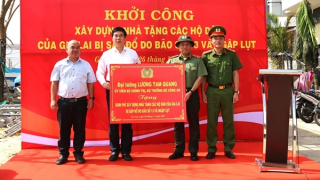 Bộ Công an hỗ trợ đồng bào Gia Lai 50 tấn hàng và kinh phí hỗ trợ xây nhà