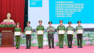 Nhiều phong trào toàn dân bảo vệ ANTQ ở Cần Thơ được Bộ Công an ghi nhận