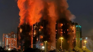 Hỏa hoạn bao trùm 3 tòa chung cư ở Hong Kong