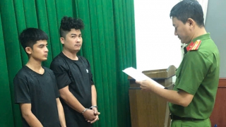 Khởi tố hai đối tượng giết người từ mâu thuẫn tại quán karaoke