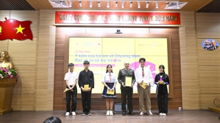 Tiếp nhận ý kiến trẻ em về bảo vệ và hỗ trợ thế hệ tương lai trên môi trường mạng