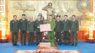 Nhiều hoạt động nghĩa tình của Công an các đơn vị, địa phương hướng về vùng bị ảnh hưởng mưa lũ