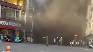 20 người thoát khỏi đám cháy ở thẩm mỹ viện cao 6 tầng