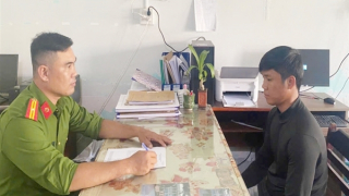 Công an xã vận động đối tượng bị truy nã đặc biệt nguy hiểm ra đầu thú