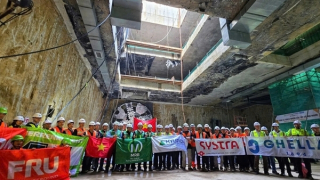 Robot hoàn thành khoan hầm metro đầu tiên của Hà Nội