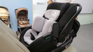 Ô tô kinh doanh vận tải hành khách được miễn trừ trang bị thiết bị an toàn cho trẻ em