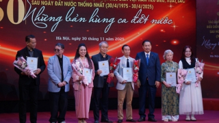 Chờ đợi các tác phẩm "sống mãi với thời gian"